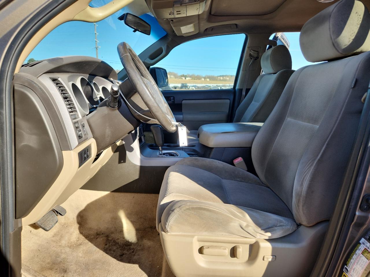 2011 Toyota Sequoia Sr5 VIN: 5TDBY5G17BS045711 Lot: 92479805