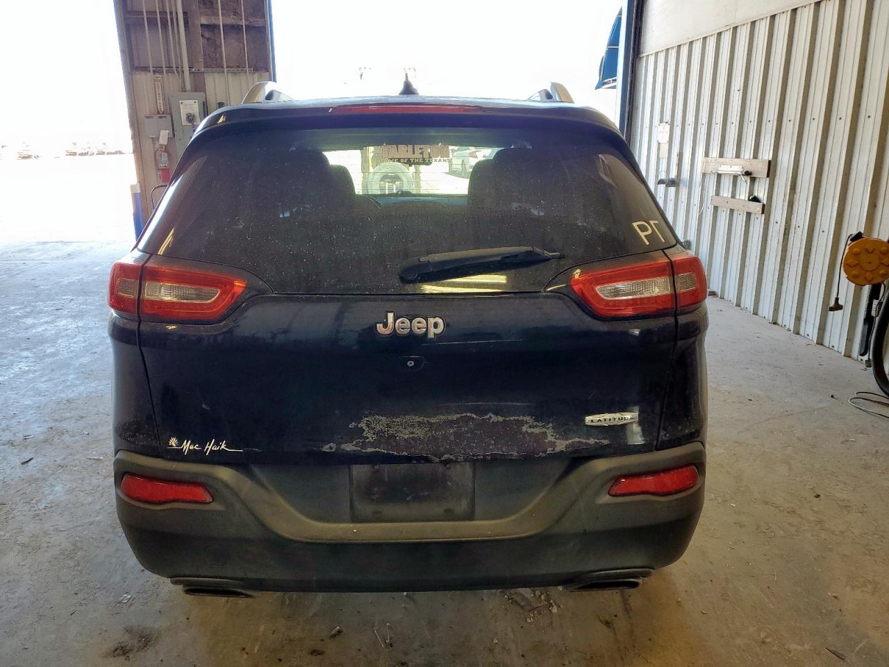 2015 Jeep Cherokee Latitude VIN: 1C4PJLCS4FW542301 Lot: 92736675