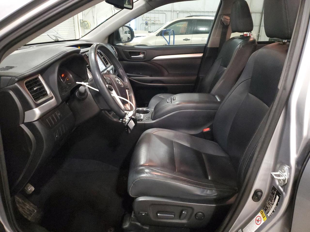 2015 Toyota Highlander Xle VIN: 5TDJKRFH9FS118943 Lot: 91306715