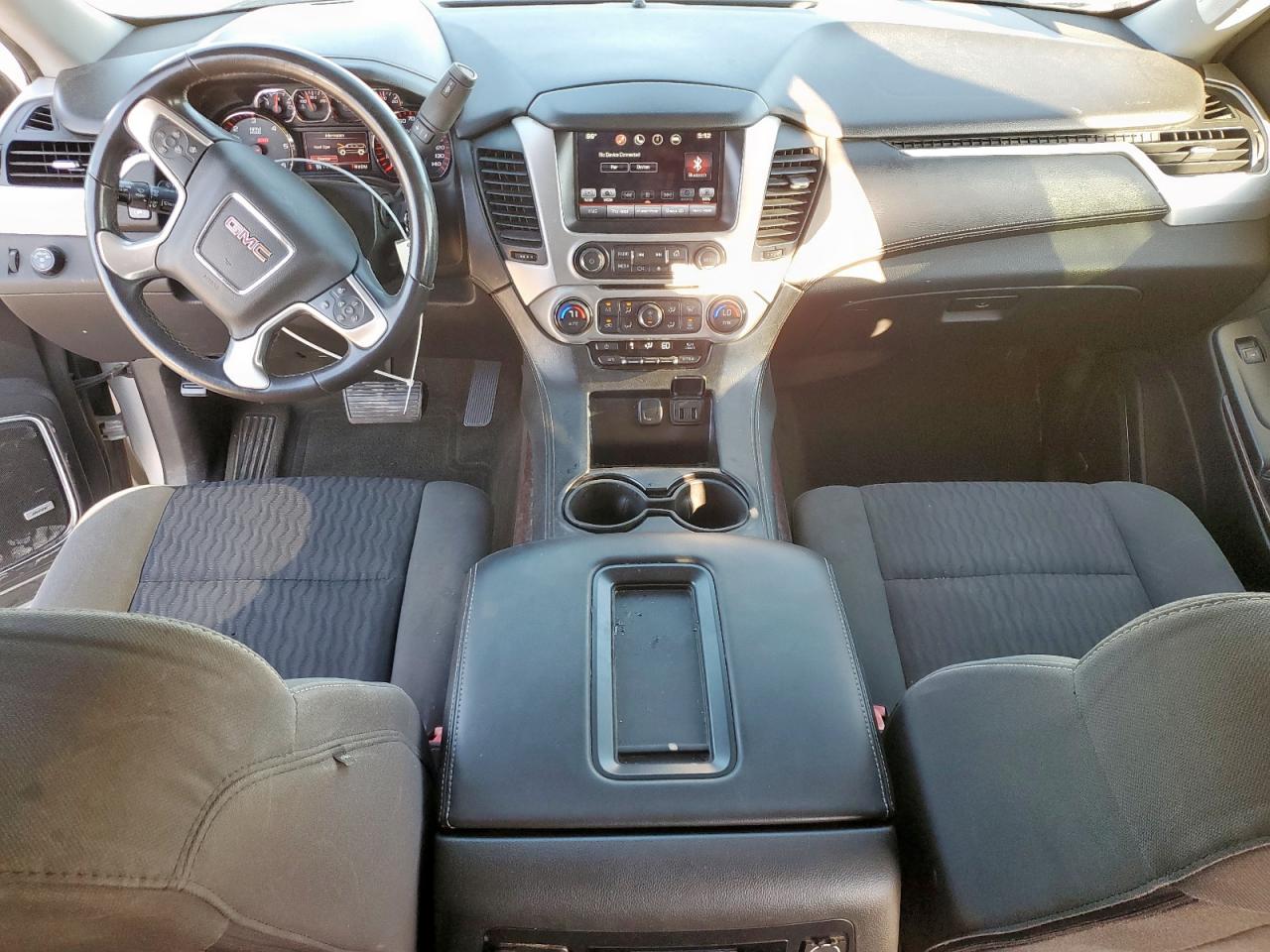 2016 GMC Yukon Xl C1500 Sle VIN: 1GKS1FKC9GR185014 Lot: 92979485