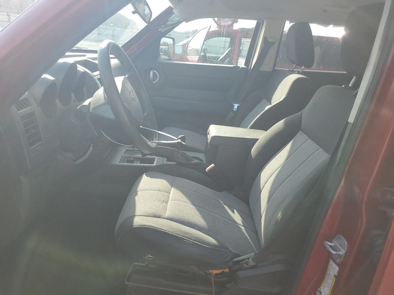 2007 Dodge Nitro Sxt VIN: 1D8GU28K97W643282 Lot: 92624235