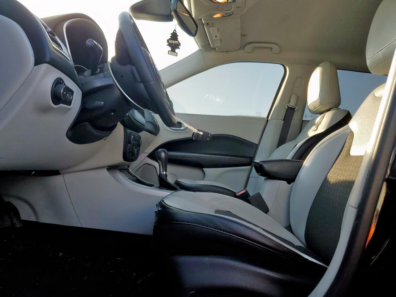 2018 Jeep Compass Latitude VIN: 3C4NJCBB6JT267568 Lot: 91350715