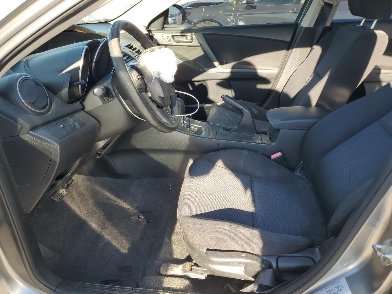 2011 Mazda 3 I VIN: JM1BL1UG1B1370917 Lot: 91840105