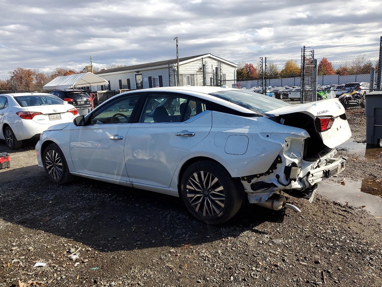 2025 Nissan Altima Sv white  gas 1N4BL4DV5SN395186 photo #3