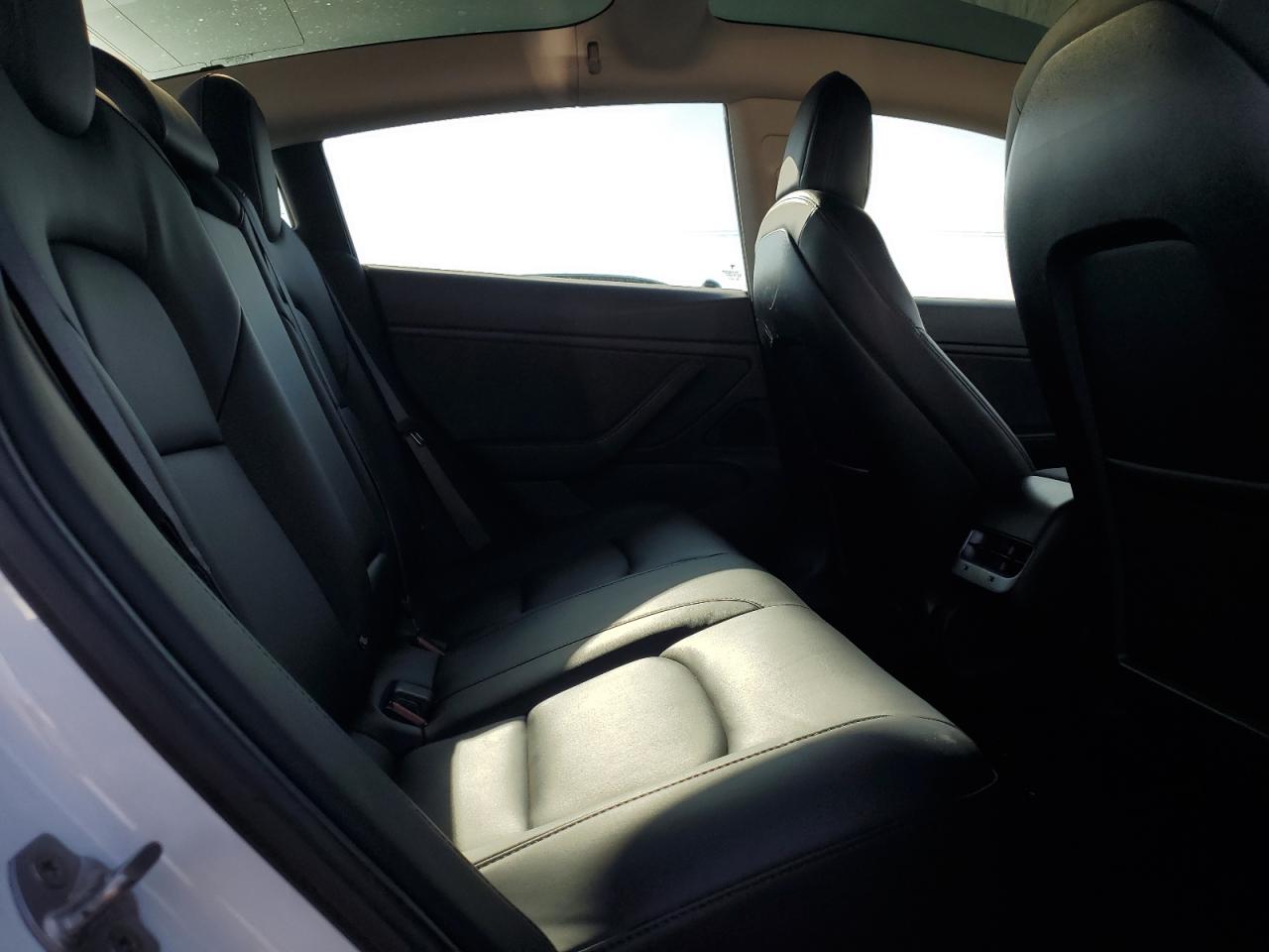 2018 Tesla Model 3 VIN: 5YJ3E1EA7JF038706 Lot: 91689645