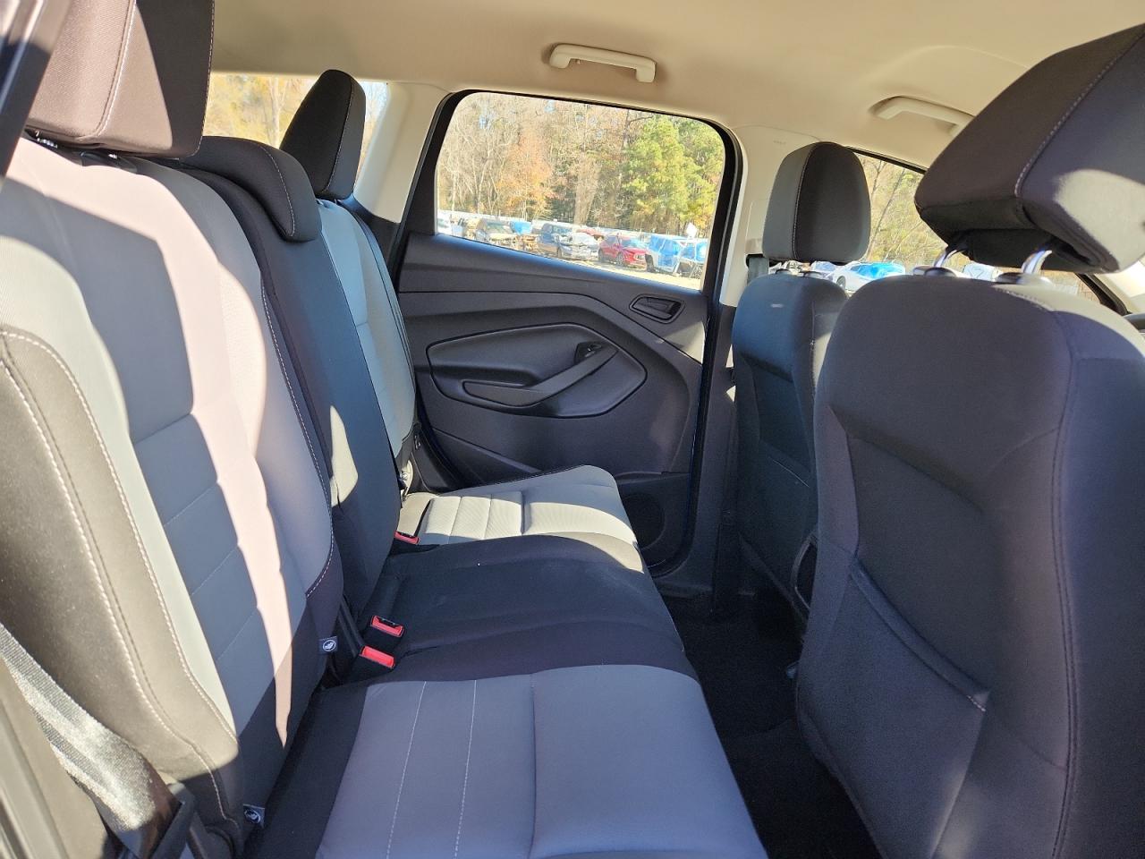 2017 Ford Escape S VIN: 1FMCU0F73HUD33959 Lot: 92480885