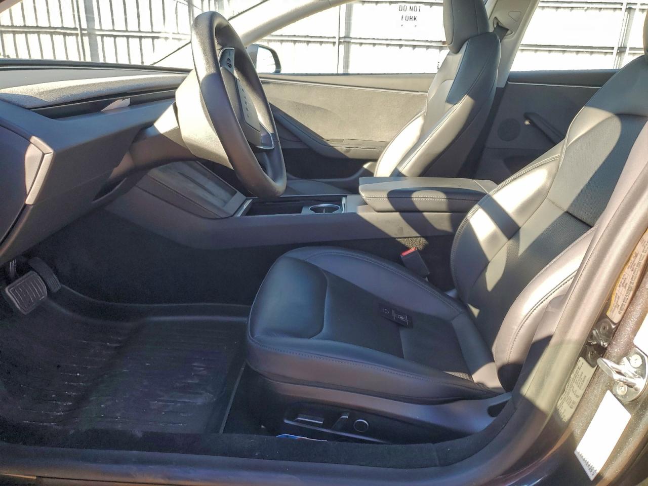 2025 Tesla Model 3 VIN: 920610 Lot: 94592635