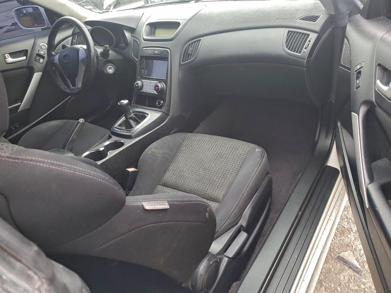 2010 Hyundai Genesis Coupe 2.0T VIN: KMHHT6KD8AU039258 Lot: 93778375