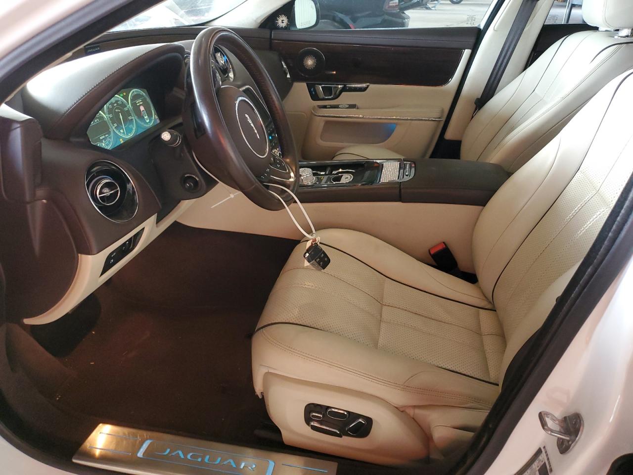 2014 Jaguar Xjl Supercharged VIN: SAJWA2GT1EMV60386 Lot: 90496355