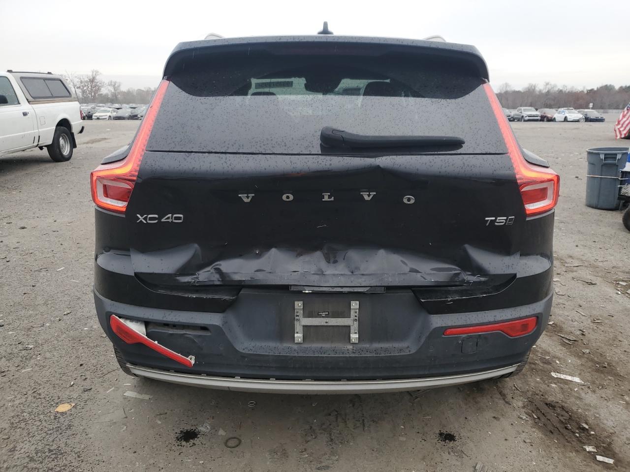 2021 Volvo Xc40 T5 Momentum VIN: YV4162UK4M2515830 Lot: 93357995