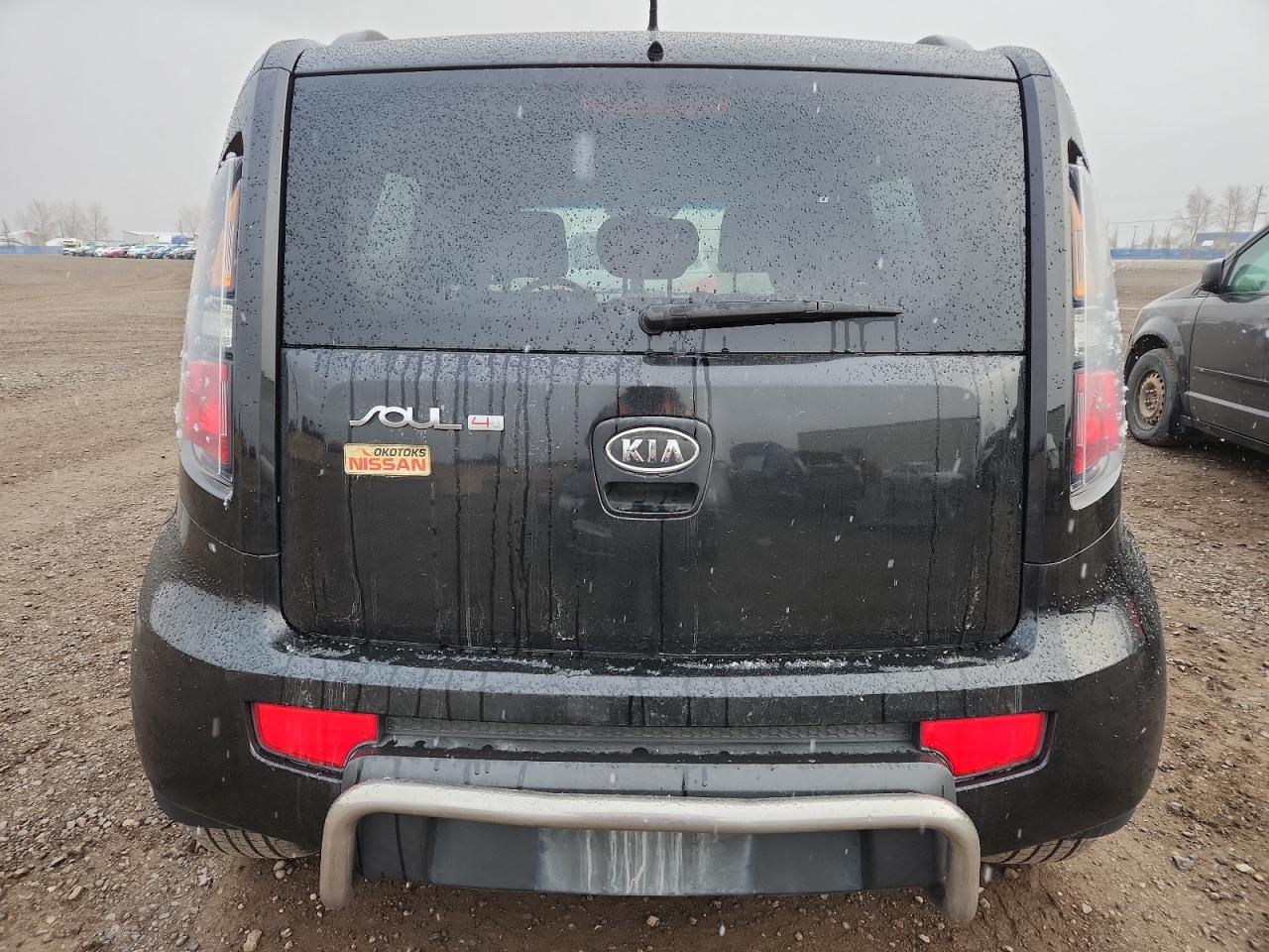 2011 Kia Soul + VIN: KNDJT2A25B7210272 Lot: 91820695