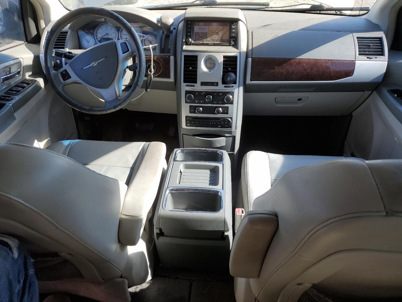 2009 Chrysler Town & Country Touring VIN: 2A8HR54199R630653 Lot: 92428685