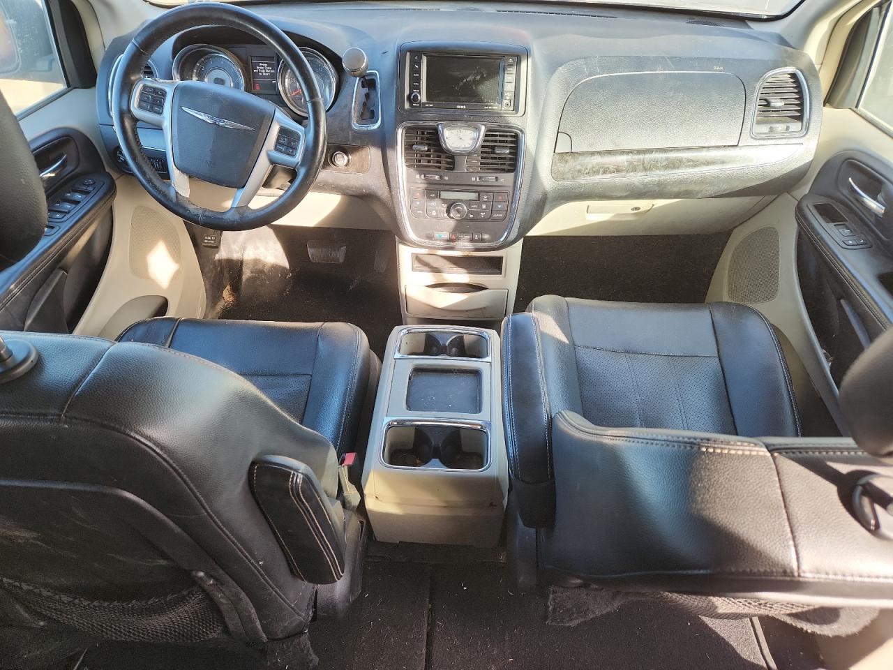 2013 Chrysler Town & Country Touring L VIN: 2C4RC1CG6DR647415 Lot: 92265435