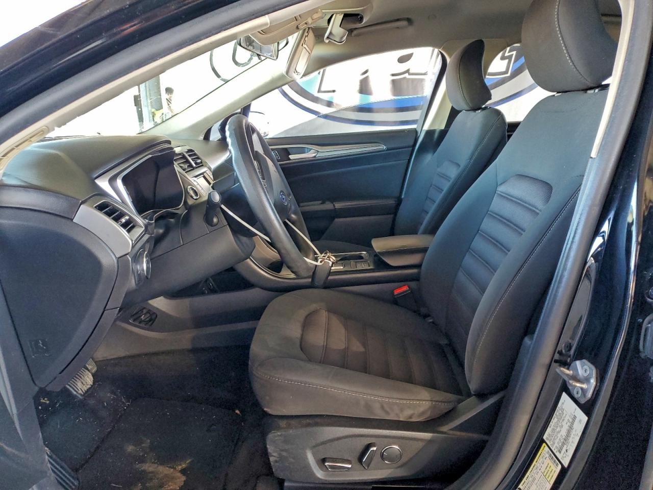 2018 Ford Fusion Se Hybrid VIN: 3FA6P0LU8JR131947 Lot: 93783915