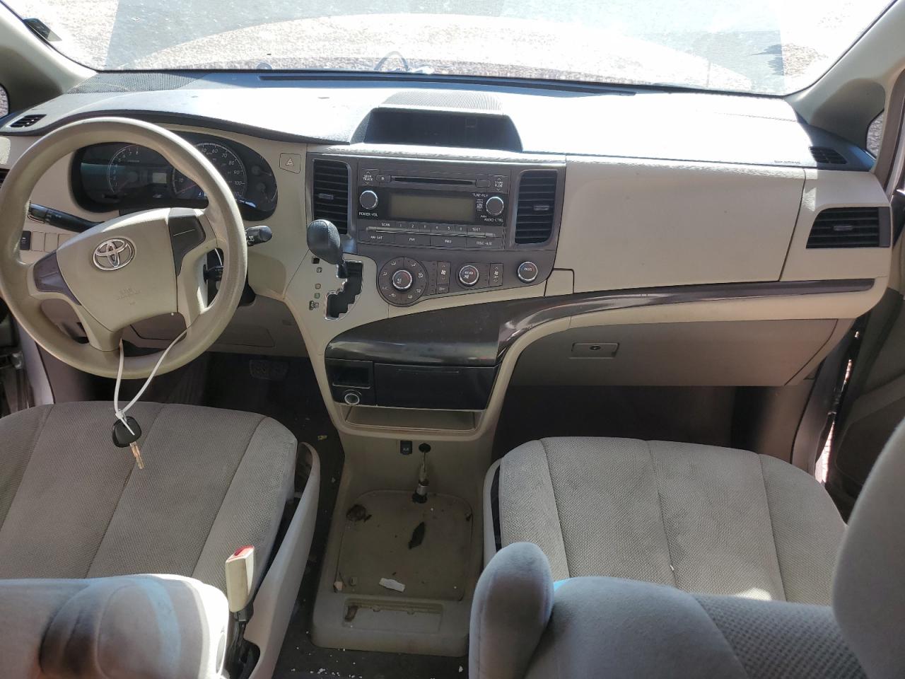 2014 Toyota Sienna VIN: 5TDZK3DC2ES525704 Lot: 90754395