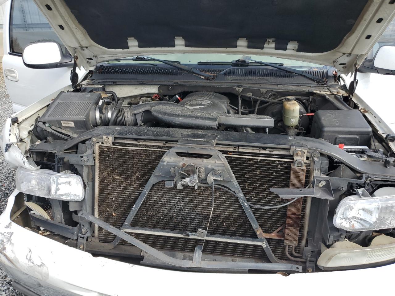 2001 Chevrolet Tahoe C1500 VIN: 1GNEC13T11R170557 Lot: 91604975