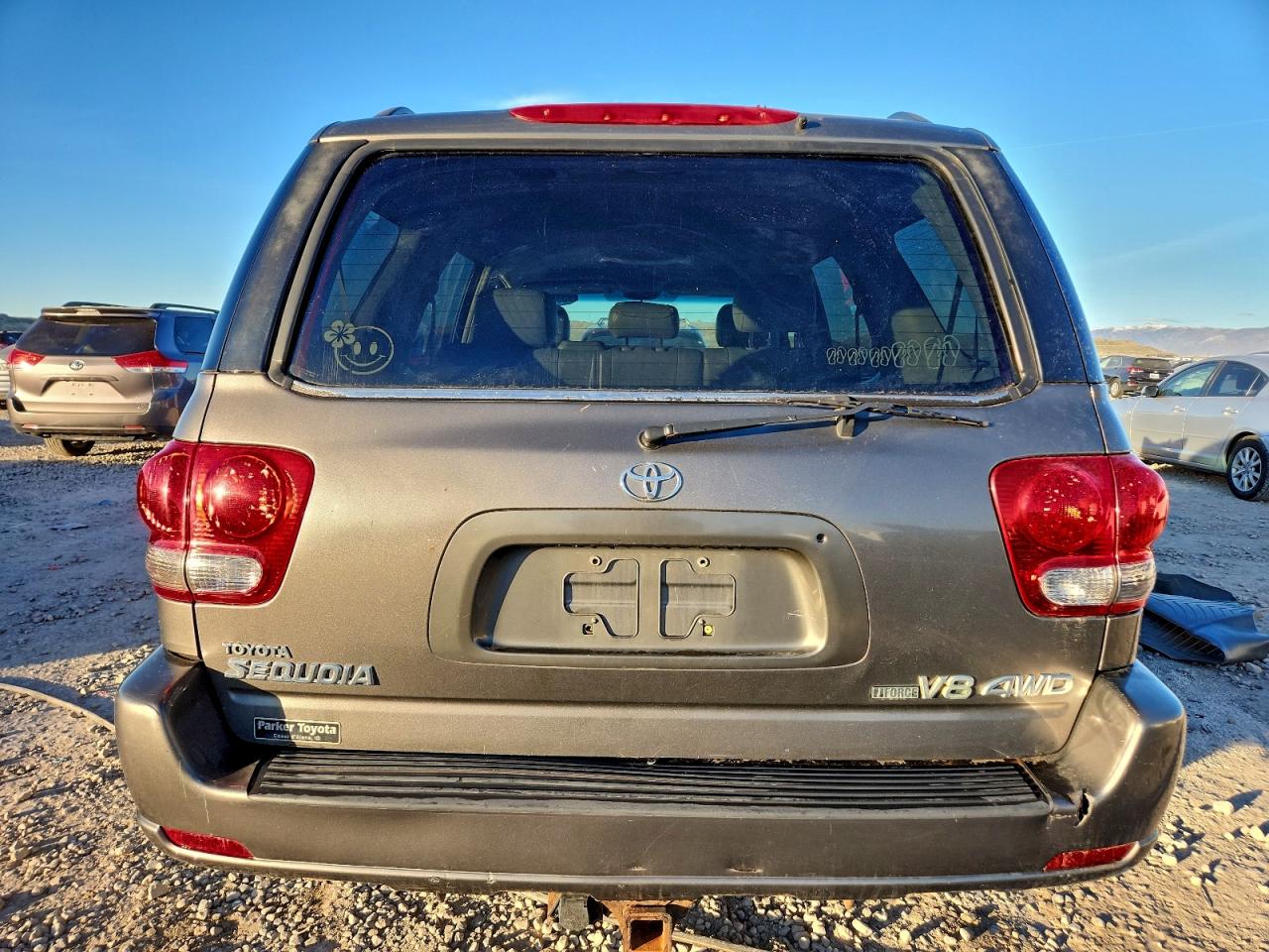 2005 Toyota Sequoia Sr5 VIN: 5TDBT44A85S235096 Lot: 93352755