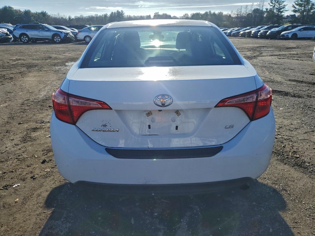 2018 Toyota Corolla L VIN: 2T1BURHEXJC082389 Lot: 93802425