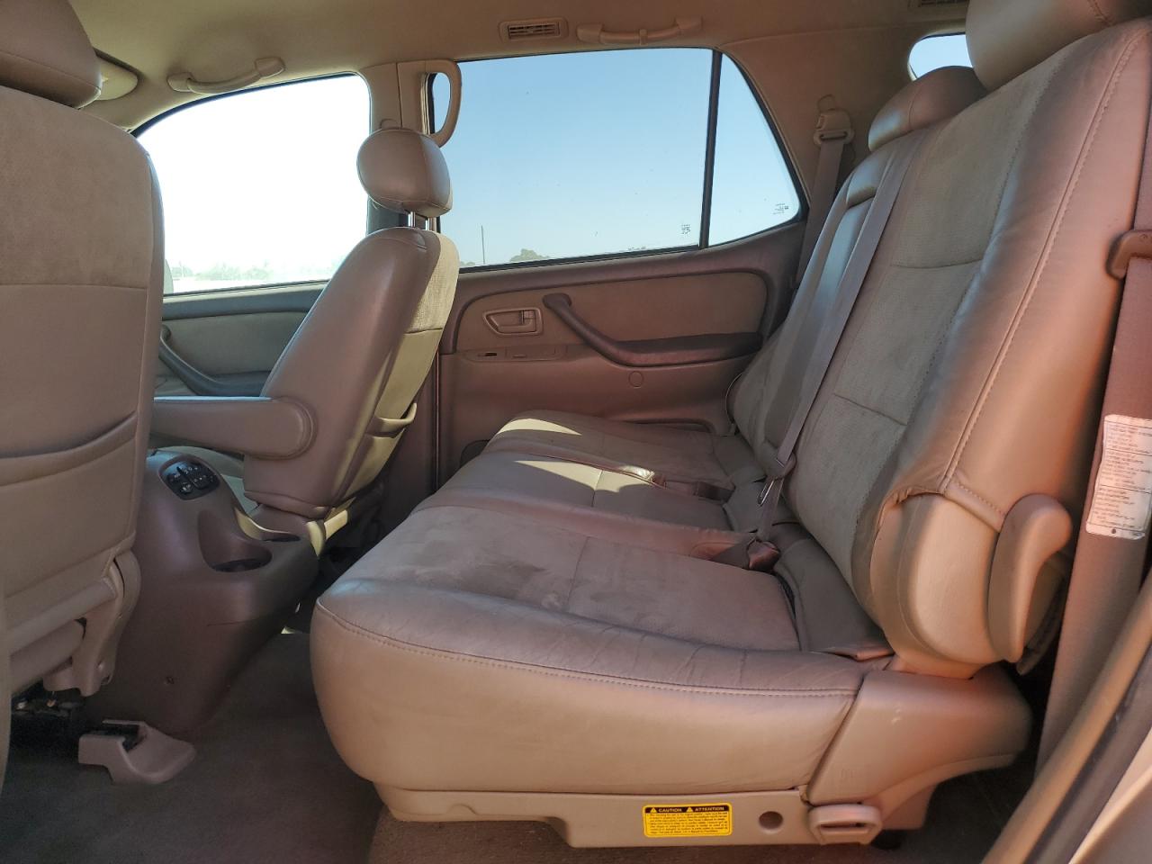 2004 Toyota Sequoia Sr5 VIN: 5TDZT34A64S215033 Lot: 93193325