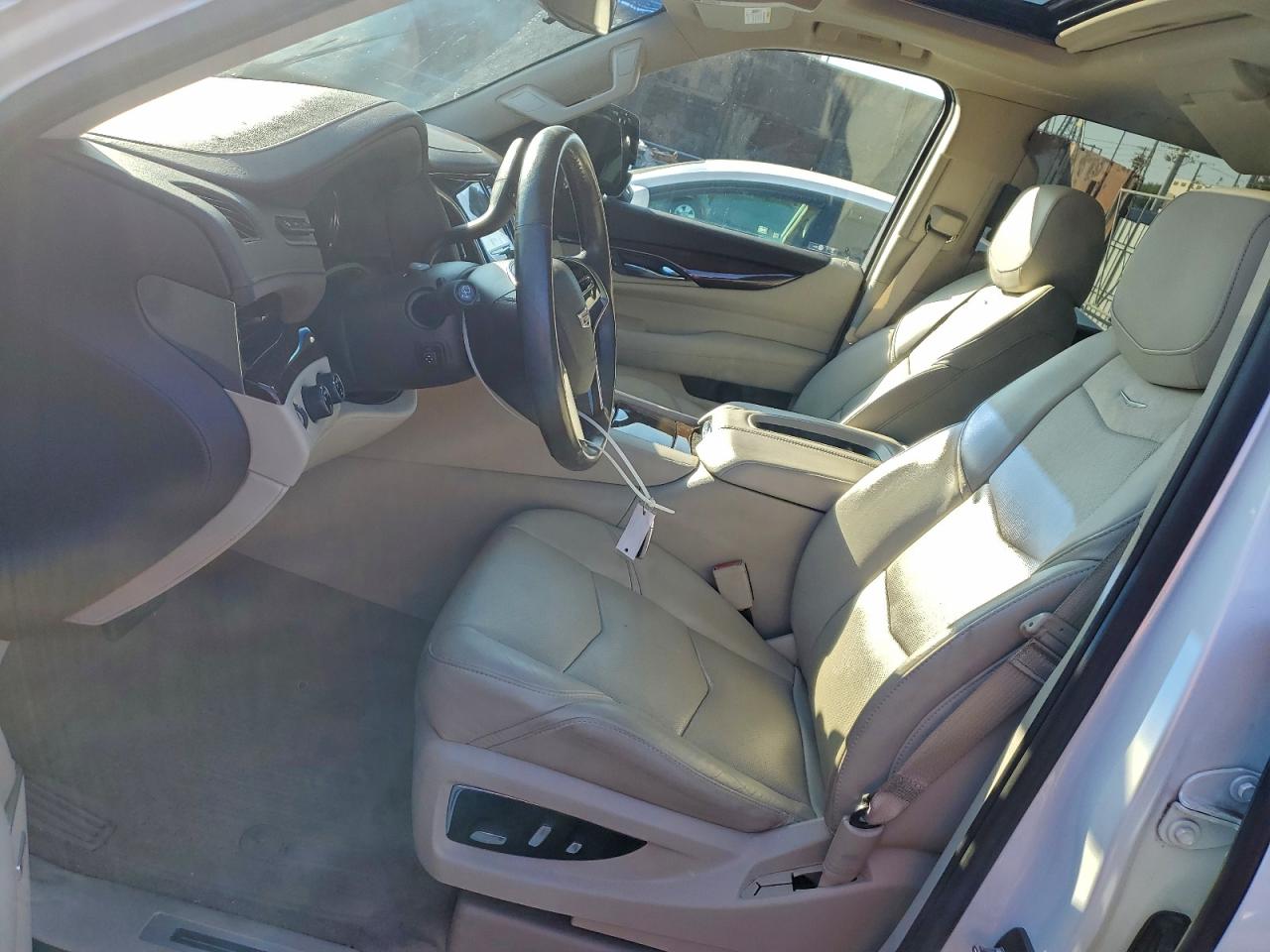 2017 Cadillac Escalade Premium Luxury VIN: 1GYS4CKJ4HR196045 Lot: 94441415