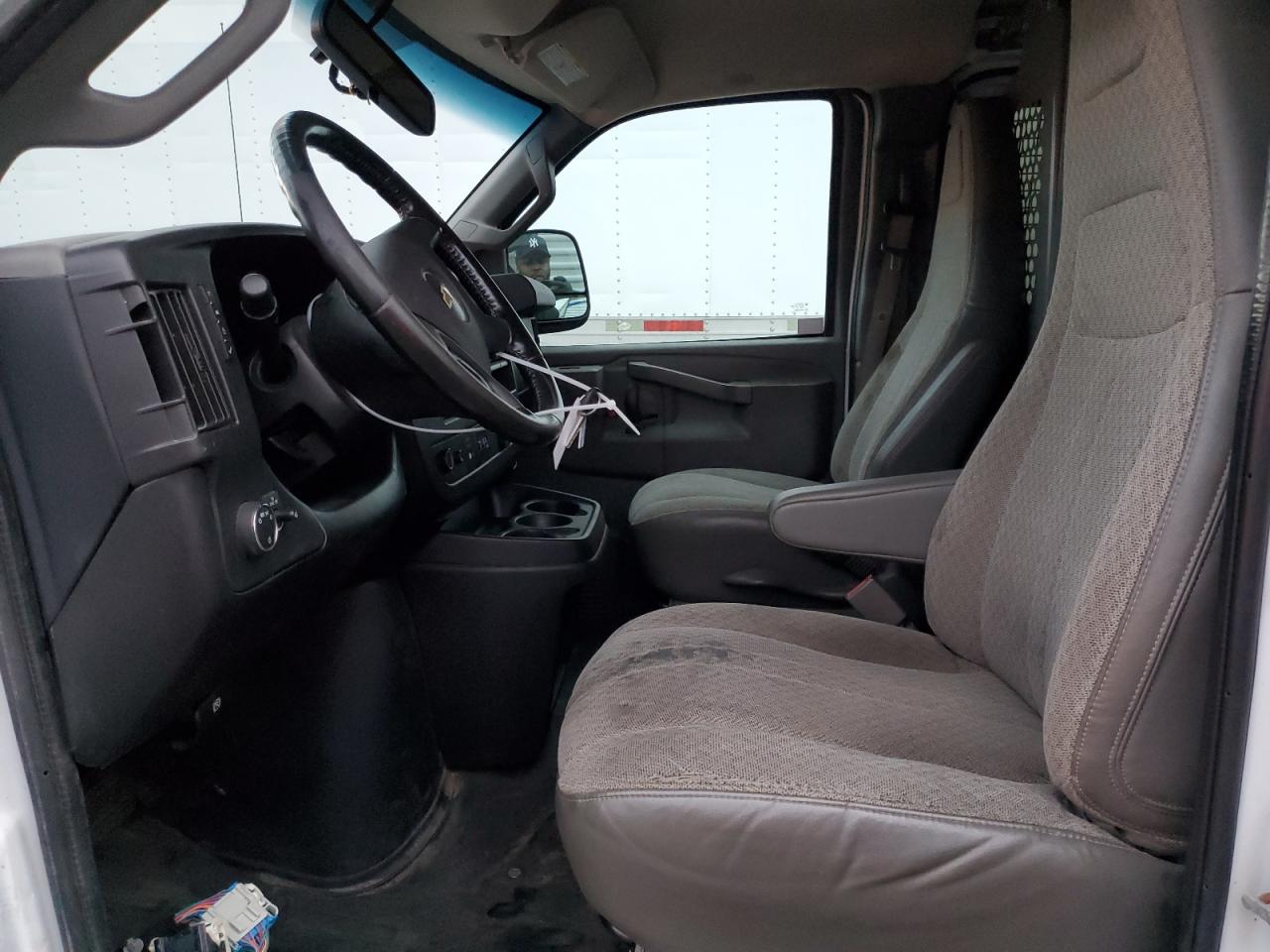 2020 Chevrolet Express G2500 VIN: 1GCWGAFP7L1257610 Lot: 90265295