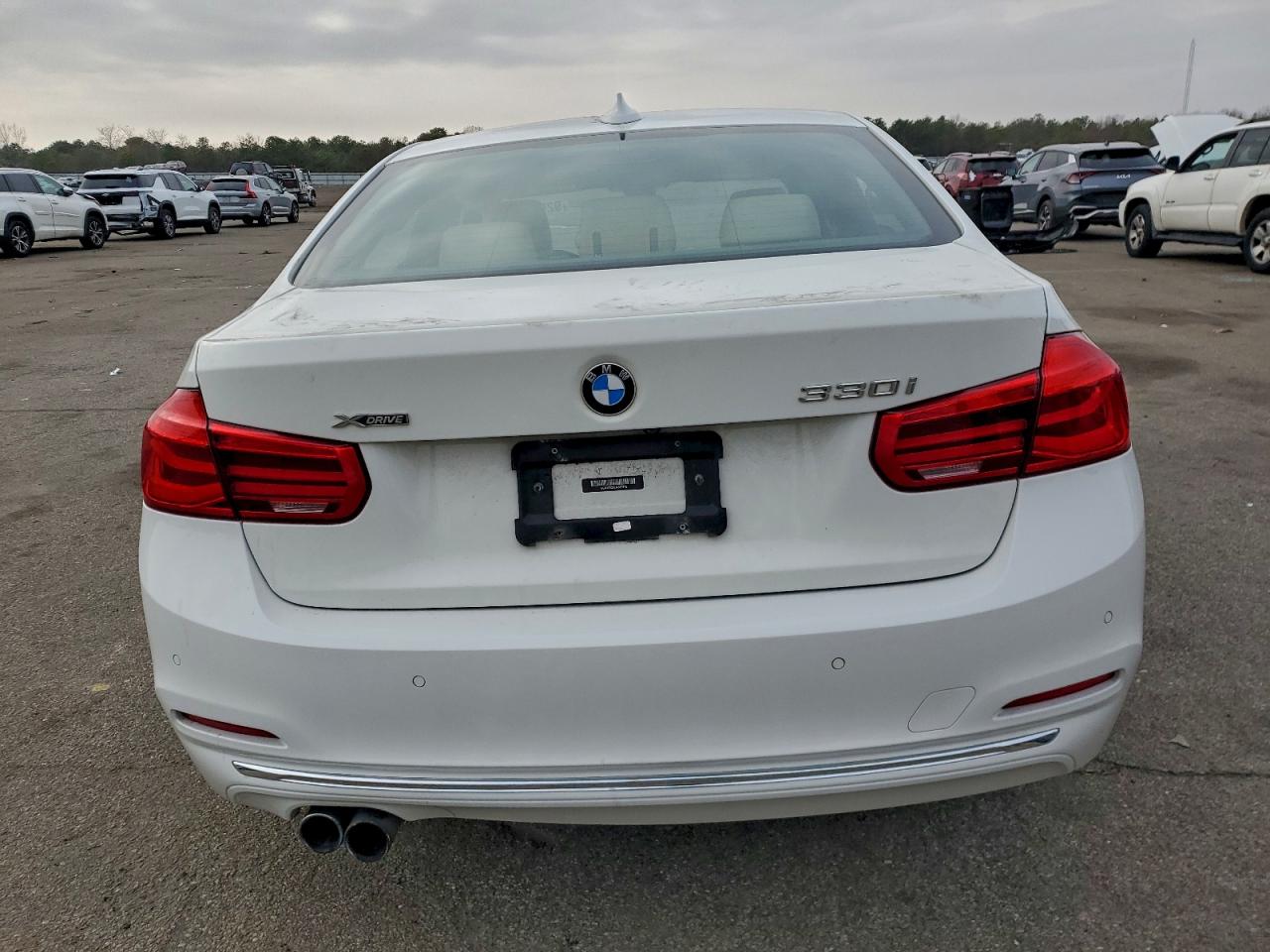 Фото: WBA8D9C56JA615275