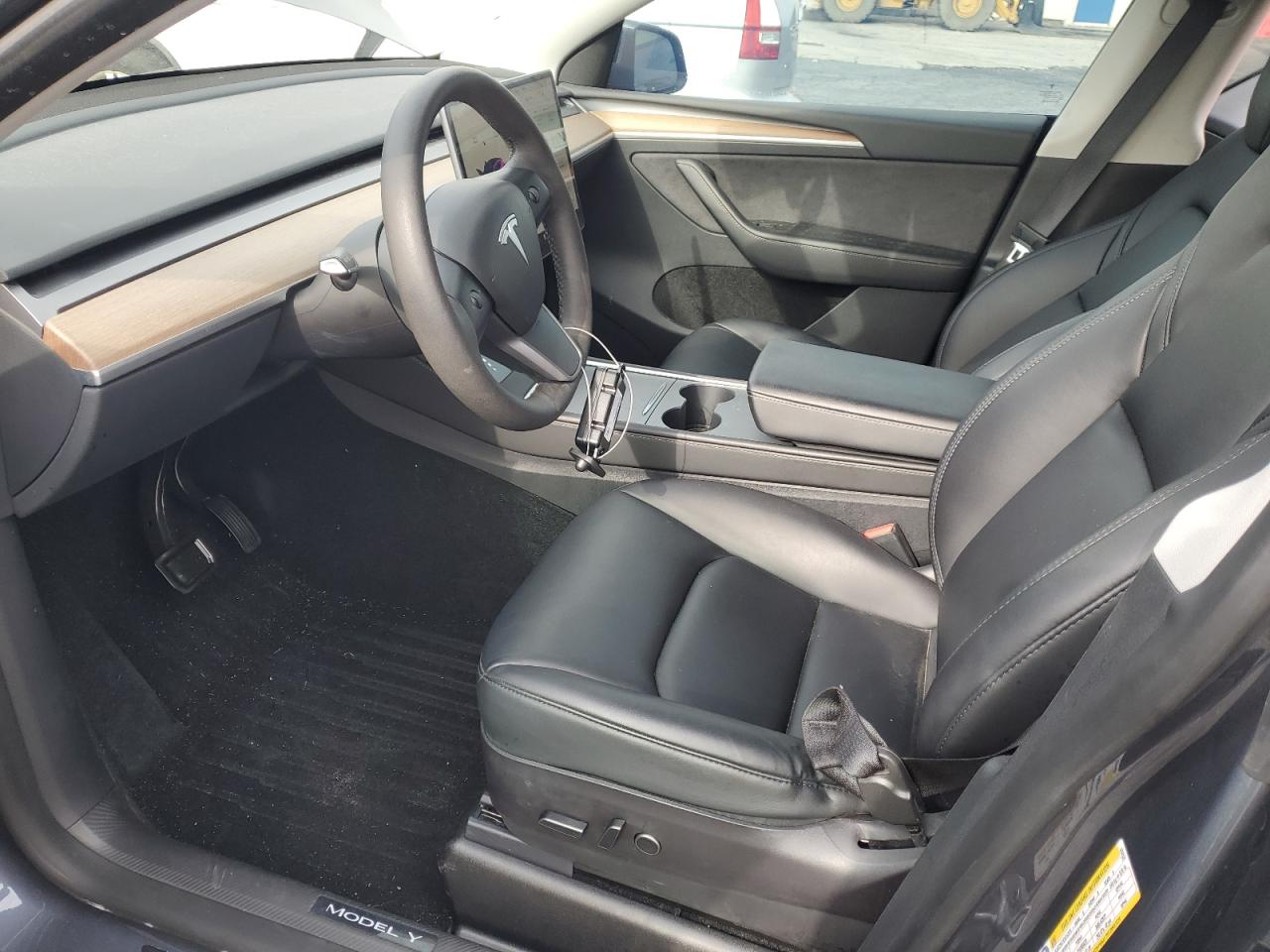 2023 Tesla Model Y VIN: 7SAYGDEE7PF694131 Lot: 87443615