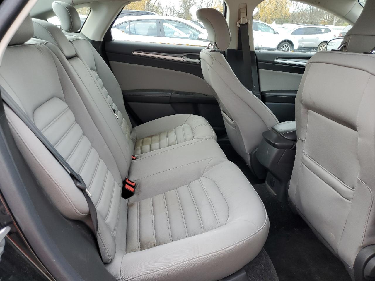 2015 Ford Fusion S VIN: 3FA6P0G77FR119512 Lot: 92594655