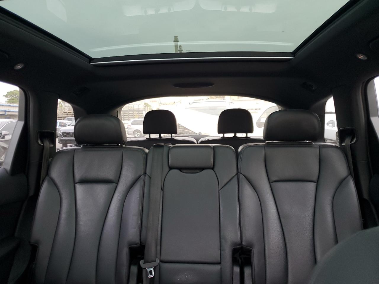 2017 Audi Q7 Premium Plus VIN: WA1LAAF72HD013819 Lot: 93633955