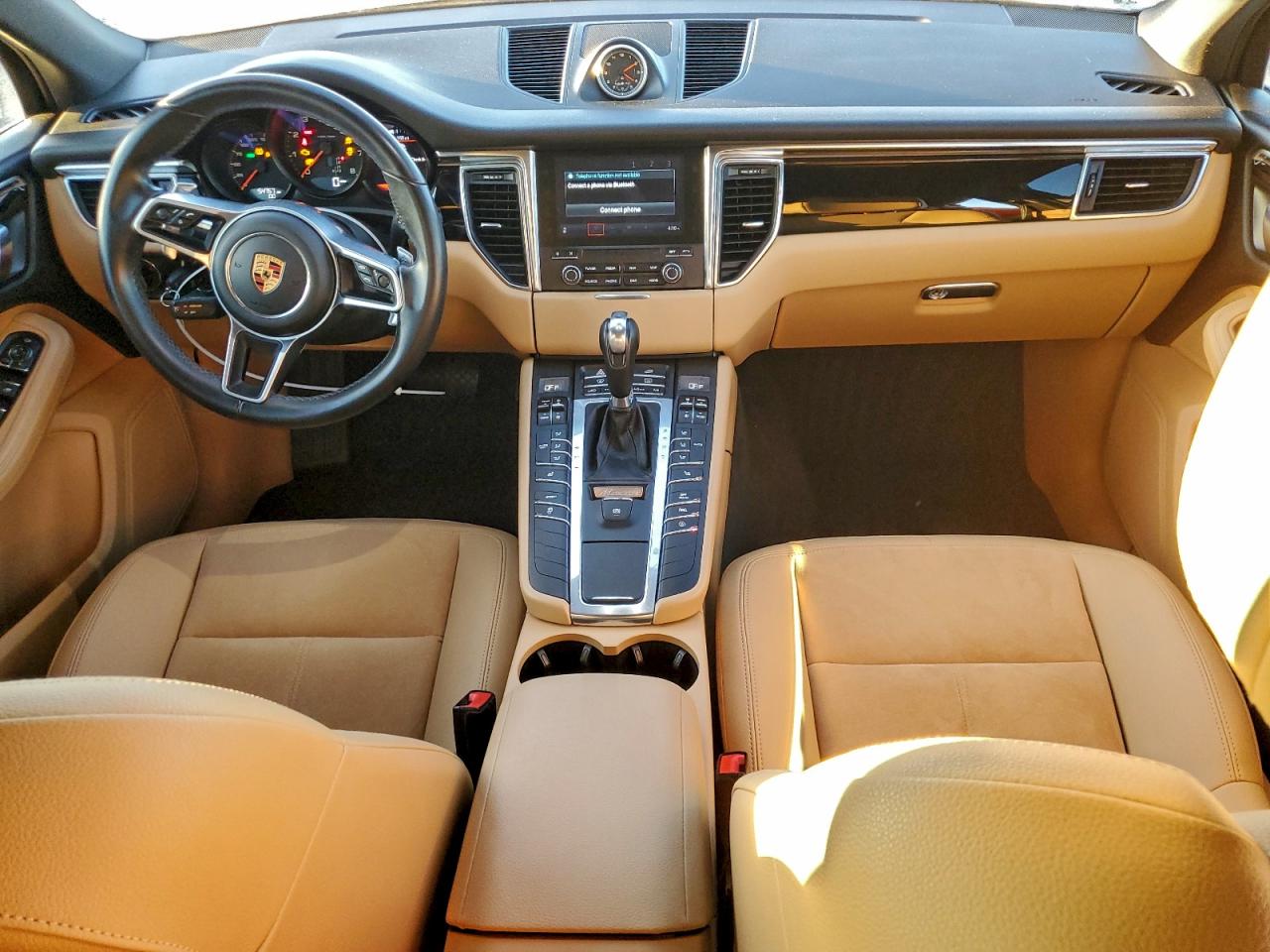 2018 Porsche Macan VIN: WP1AA2A51JLB18211 Lot: 92765495