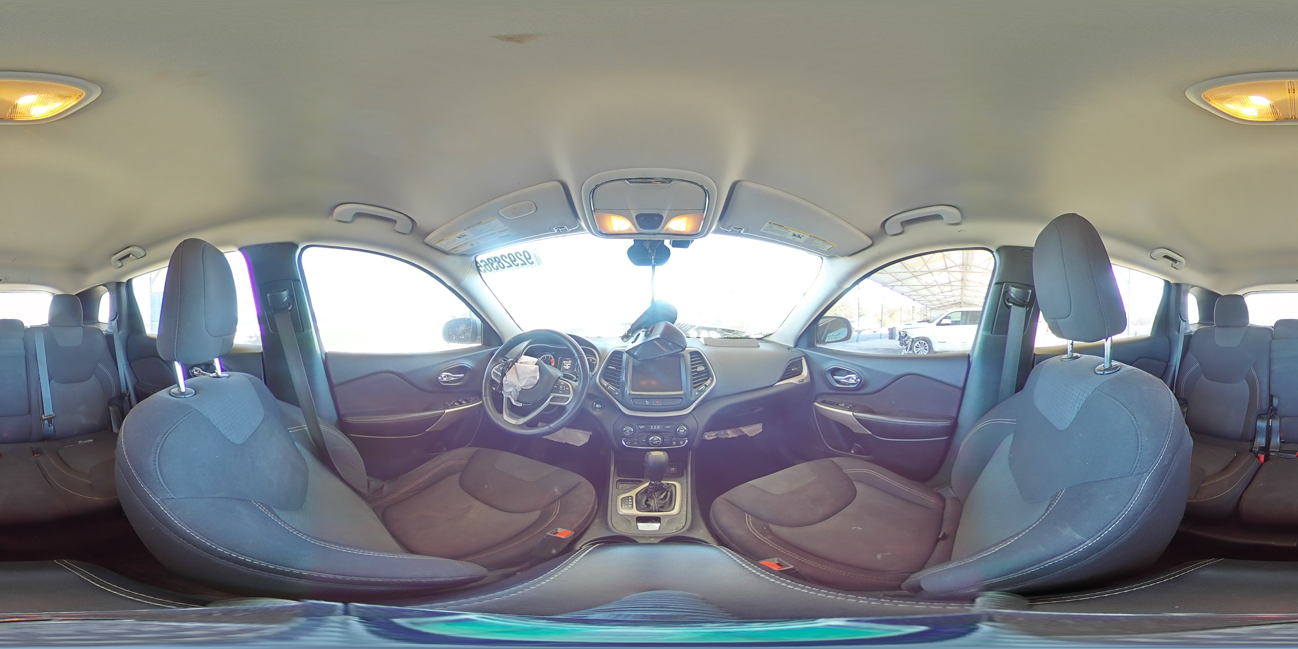 2017 Jeep Cherokee Latitude VIN: 1C4PJLCS6HW573195 Lot: 92928365