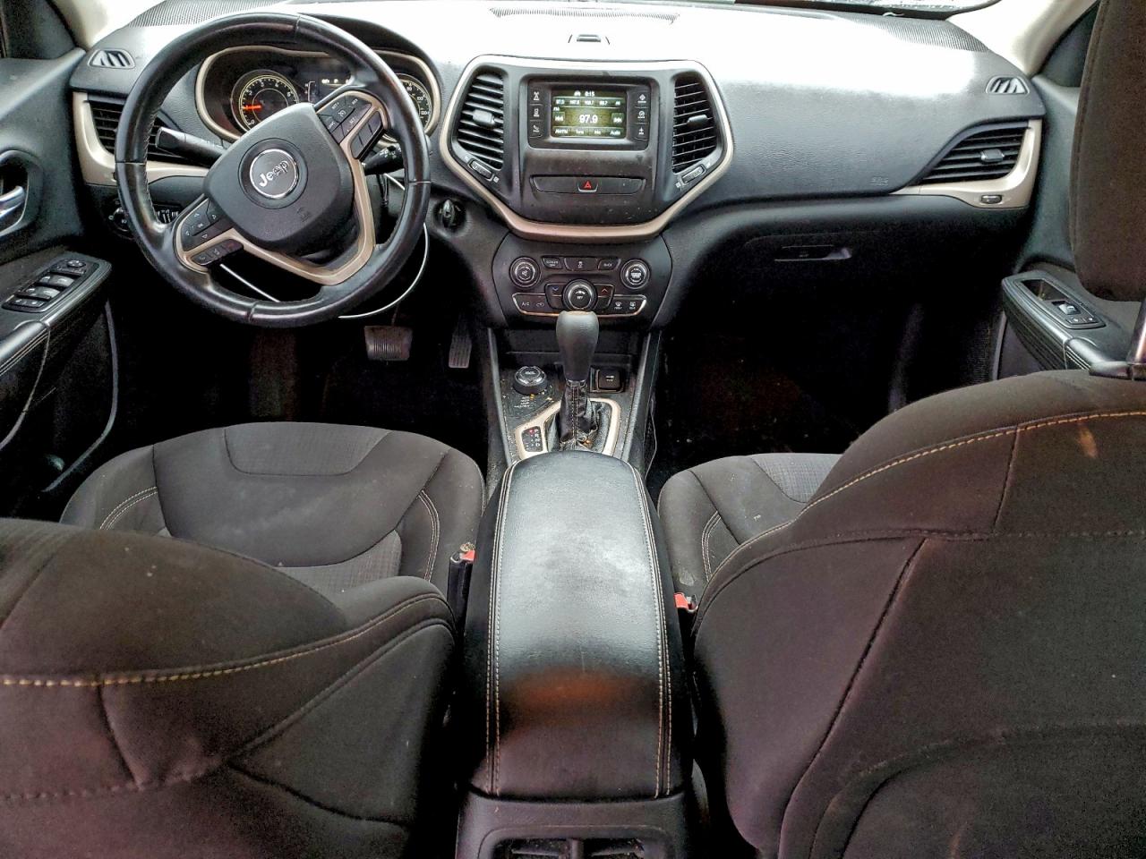 2015 Jeep Cherokee Latitude VIN: 1C4PJMCB8FW633447 Lot: 94026205