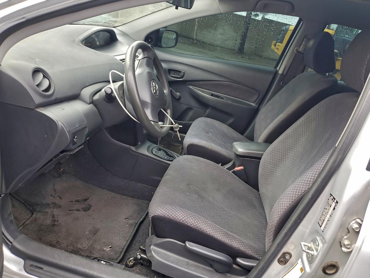 2007 Toyota Yaris VIN: JTDBT923471009008 Lot: 90923705