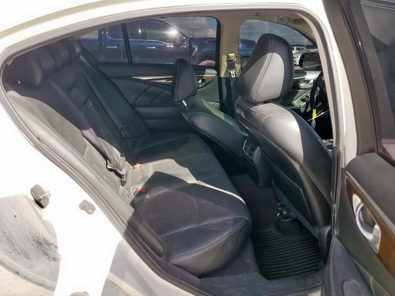 2015 Infiniti Q50 Base VIN: JN1BV7AP8FM354044 Lot: 91974755