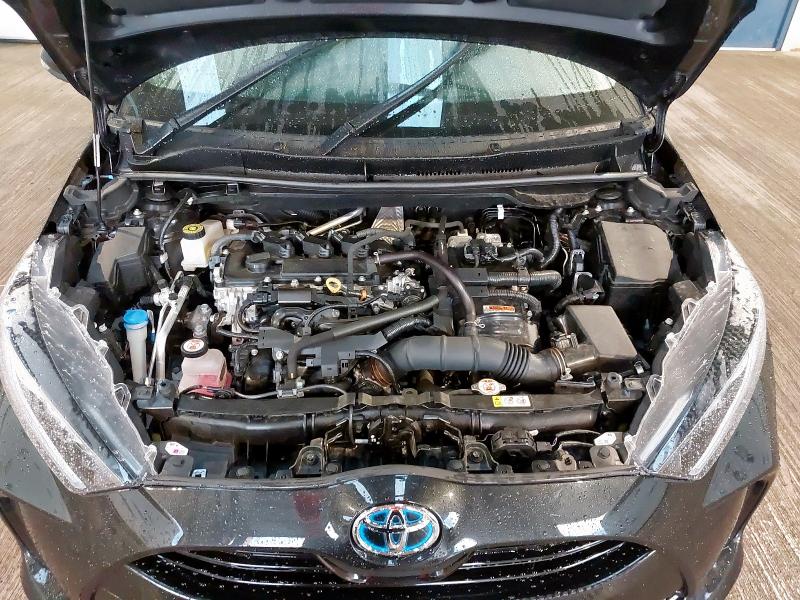 2022 TOYOTA YARIS DYNA