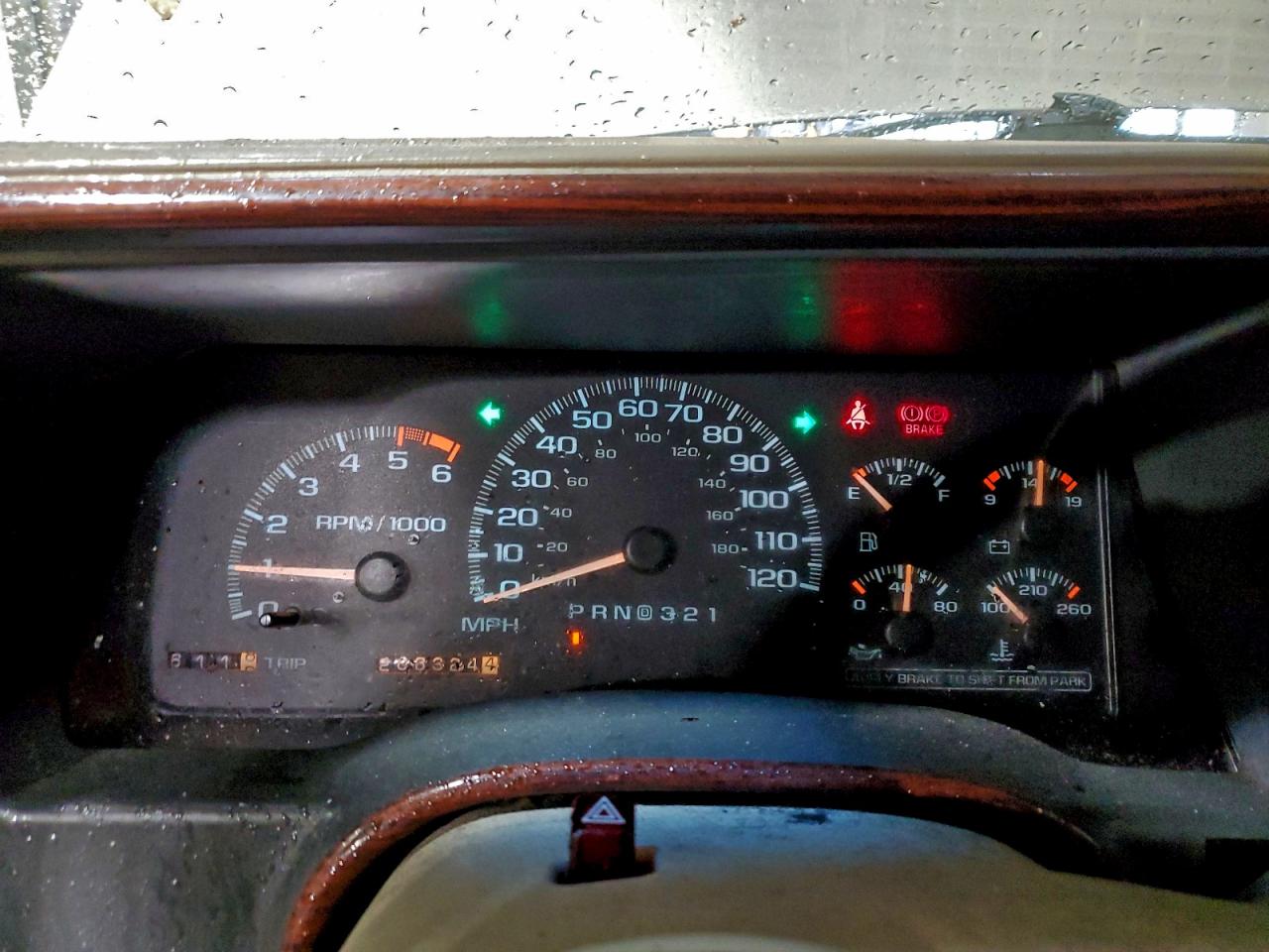 1999 Cadillac Escalade VIN: 1GYEK13R2XR418026 Lot: 92684575