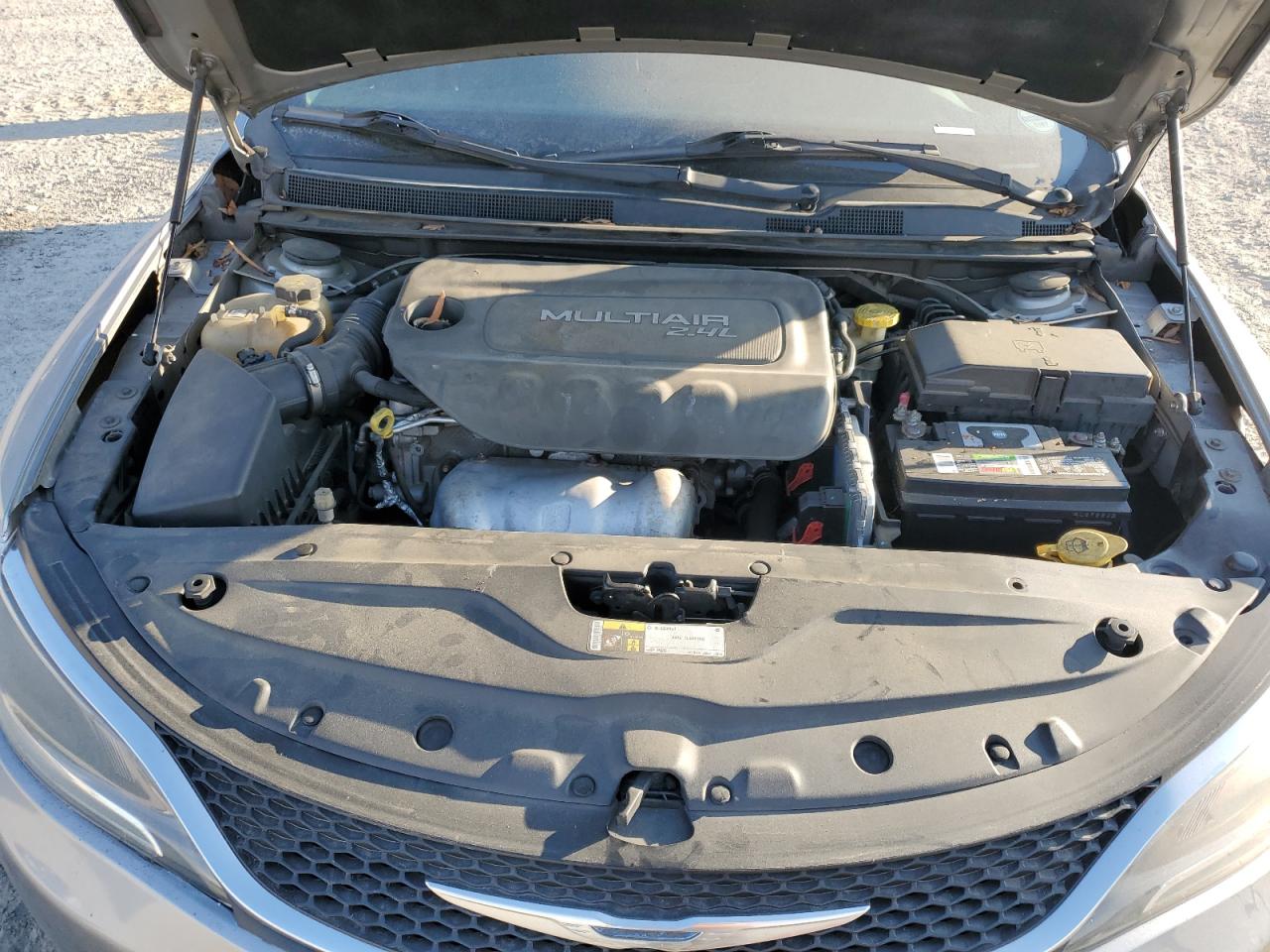 2015 Chrysler 200 Limited VIN: 1C3CCCAB0FN718413 Lot: 92949615