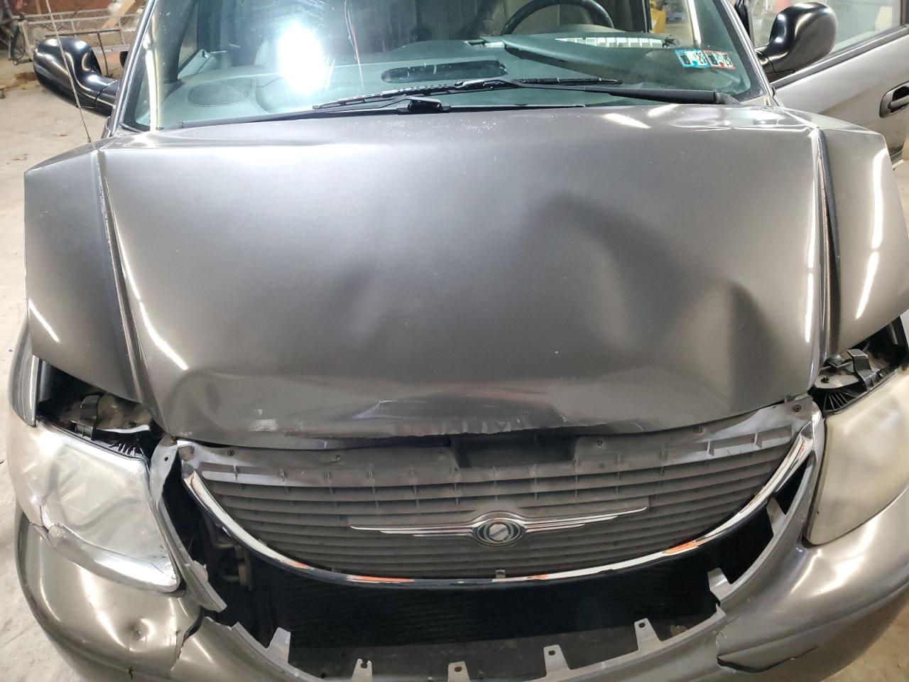 2004 Chrysler Town & Country Touring VIN: 2C4GP54L24R544782 Lot: 91259655