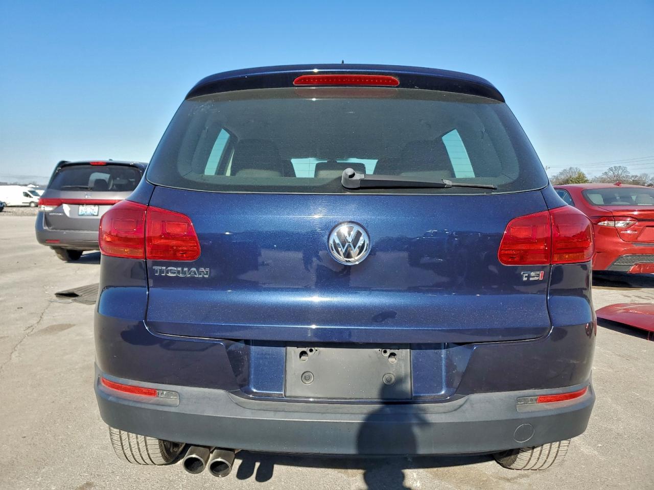 2016 Volkswagen Tiguan S VIN: WVGAV7AX2GW576279 Lot: 94748285