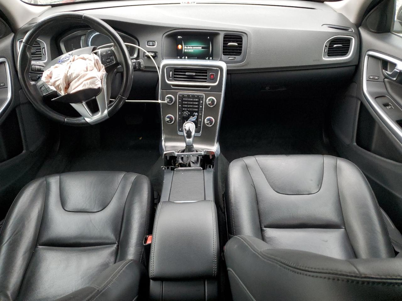 2016 Volvo V60 T5 Premier VIN: YV140MEK0G1291486 Lot: 93093945