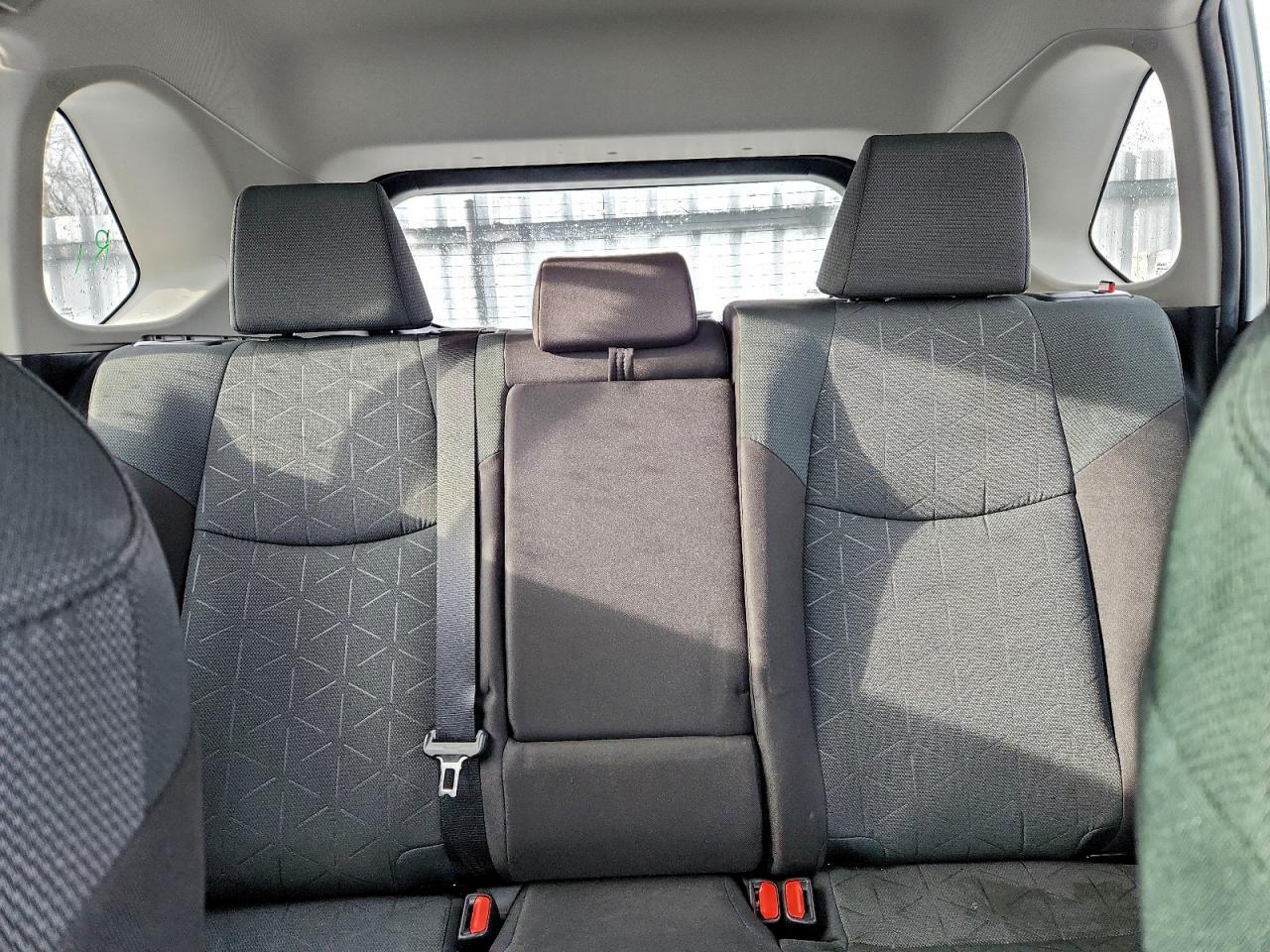 2024 Toyota Rav4 Xle VIN: 2T3R1RFV7RC451075 Lot: 94570515