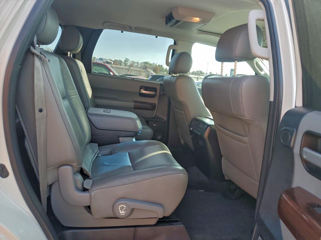 2012 Toyota Sequoia Platinum VIN: 5TDYY5G17CS040553 Lot: 93921545