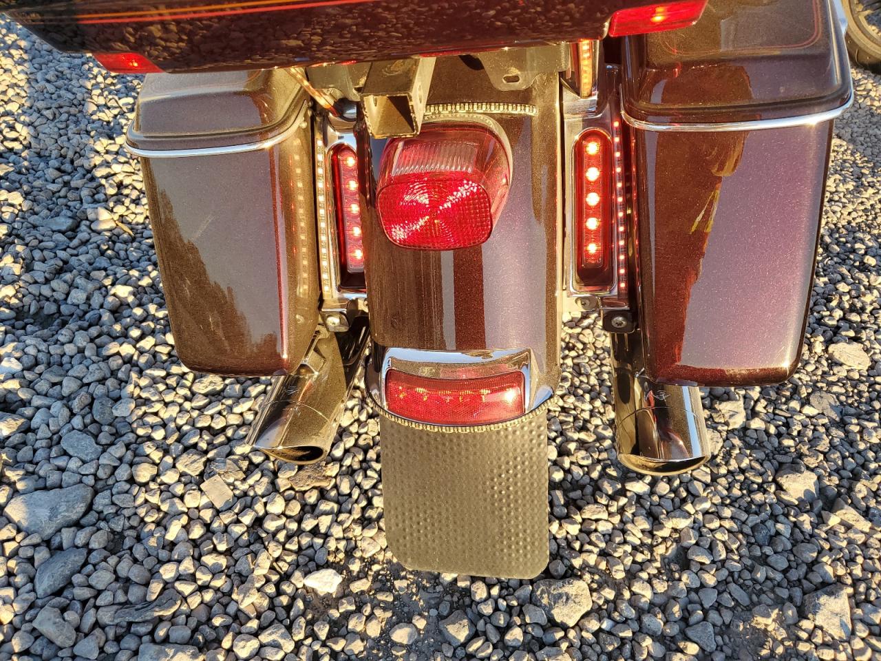 2014 Harley-Davidson Flhtcu Ultra Classic Electra Glide VIN: 1HD1FCM18EB700916 Lot: 92425715