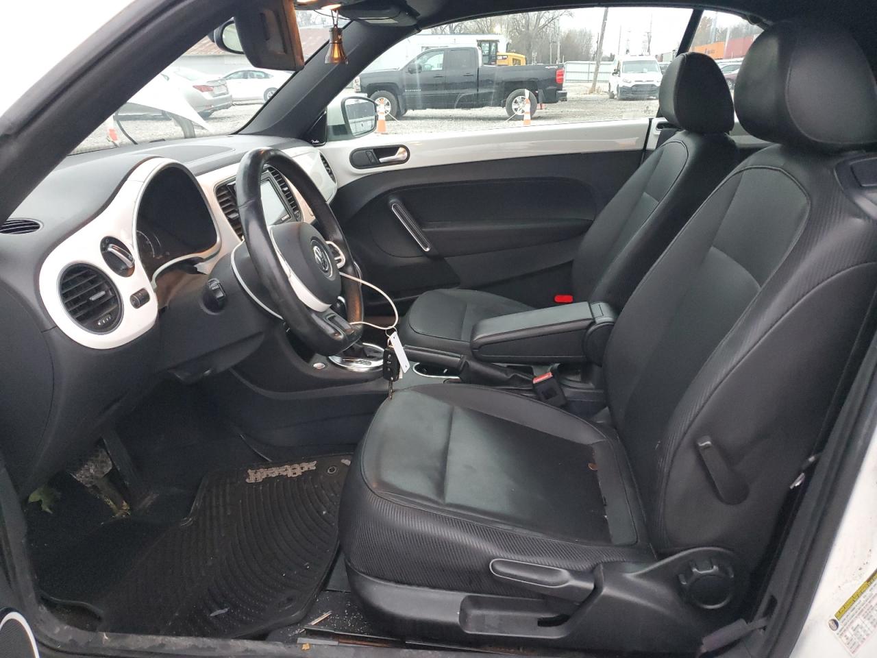 2013 Volkswagen Beetle VIN: 3VW5P7AT9DM810620 Lot: 93406875