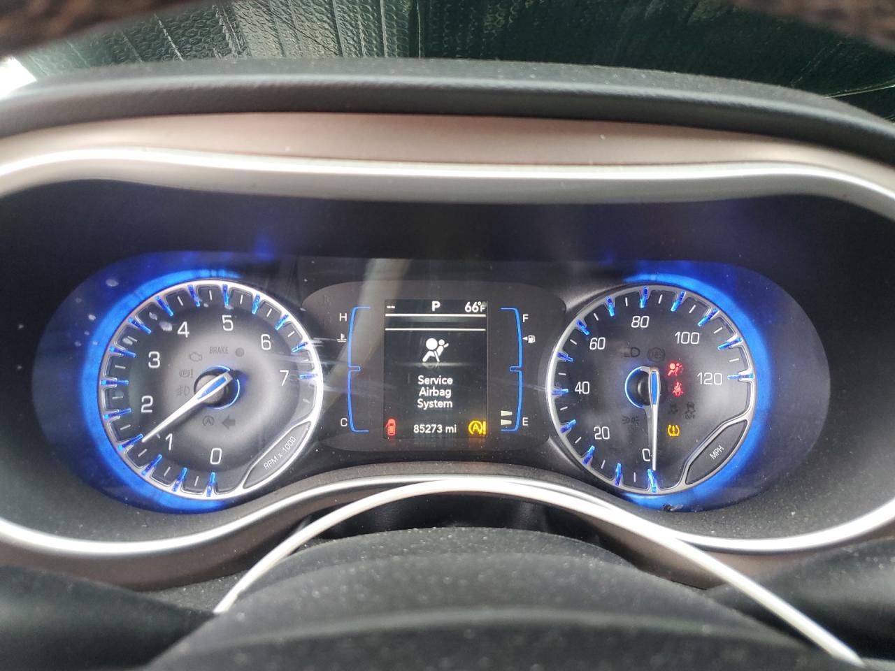 2018 Chrysler Pacifica Touring L VIN: 2C4RC1BG1JR119892 Lot: 91607835