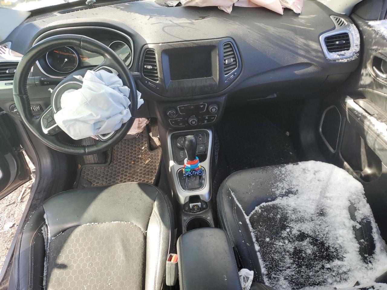 2018 Jeep Compass Latitude VIN: 3C4NJDBB0JT270391 Lot: 91488325