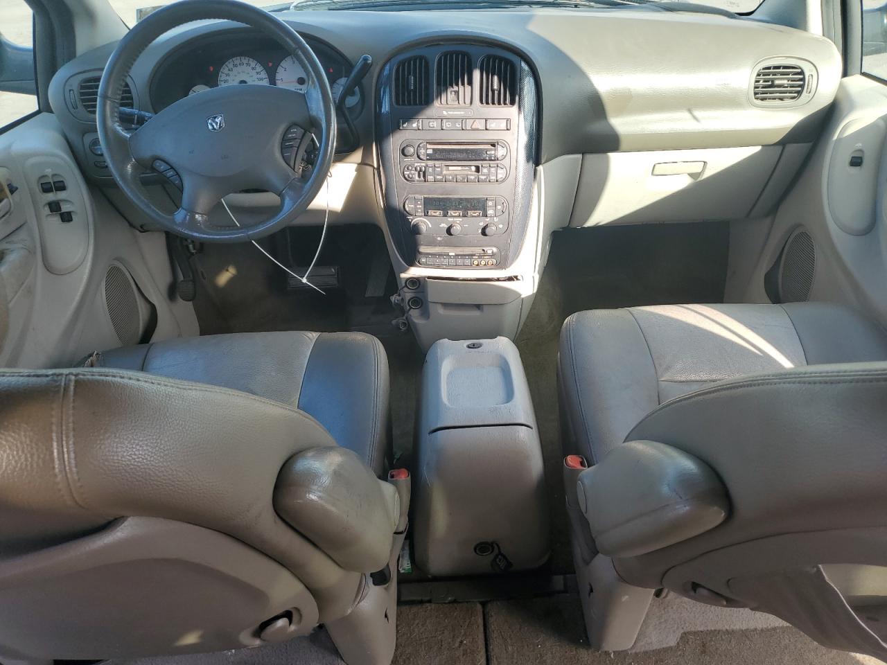 2005 Dodge Grand Caravan Sxt VIN: 2D4GP44L35R389349 Lot: 92882035