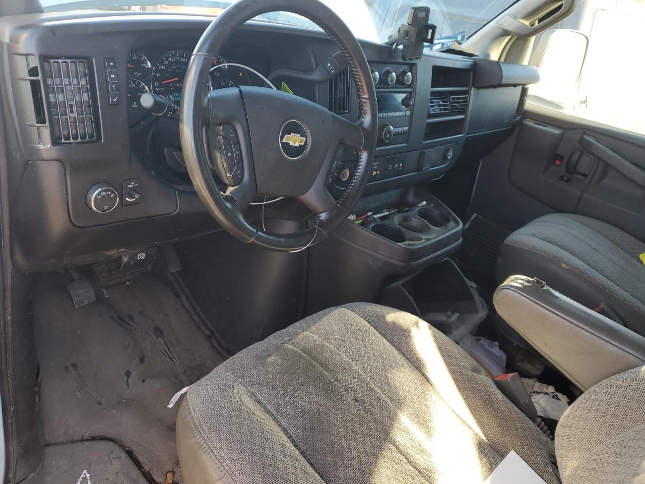 2021 Chevrolet Express G2500 Delivery Van VIN: 1GCWGAFP3M1159630 Lot: 92643445