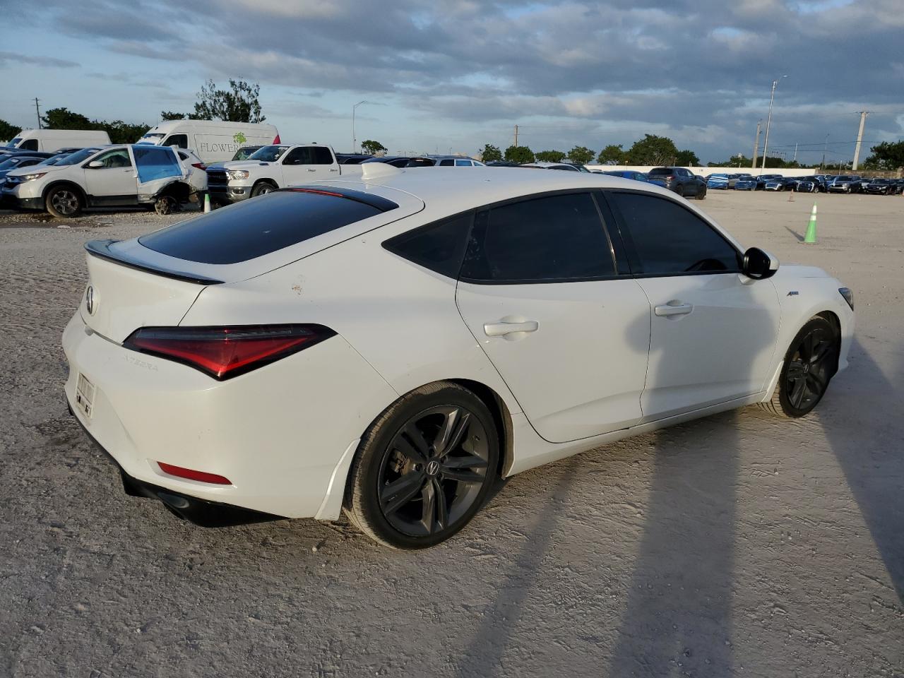 Фото: 19UDE4H32PA007711