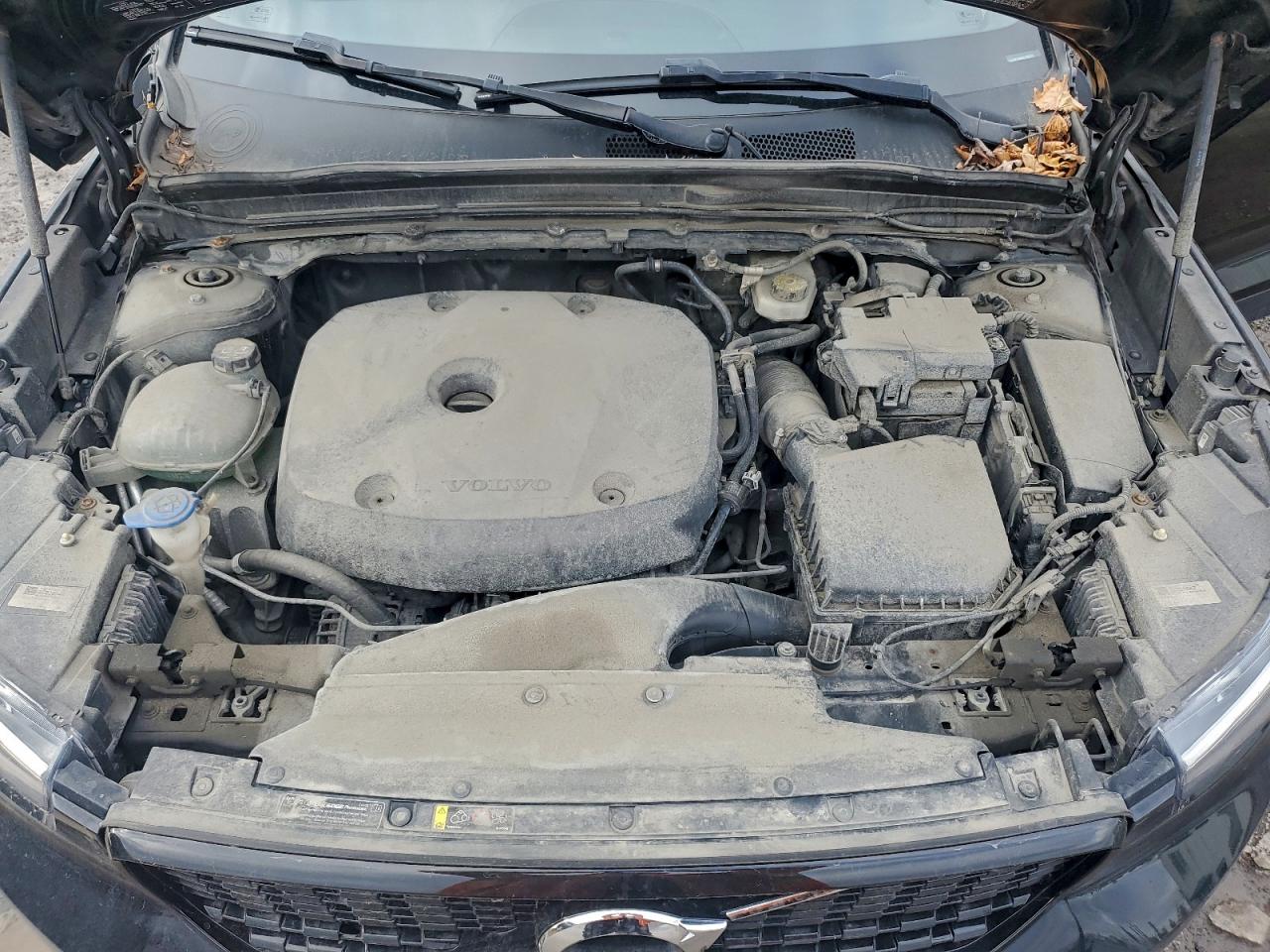 2019 Volvo Xc40 T5 R-Design VIN: YV4162UMXK2136023 Lot: 94150405